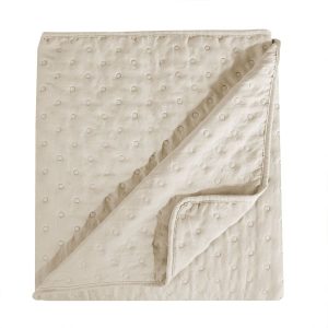Narzuta dekoracyjna na łóżko kanapę pikowana 200×220 cm beżowa Nules 799369 Narzuta dekoracyjna na łóżko kanapę pikowana 200×220 cm beżowa Nules 799369
